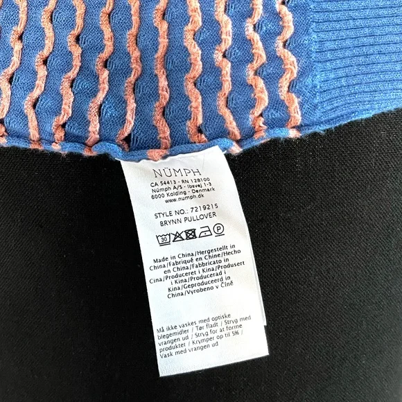 Textured Knit Sweater - Picture 10 of 12